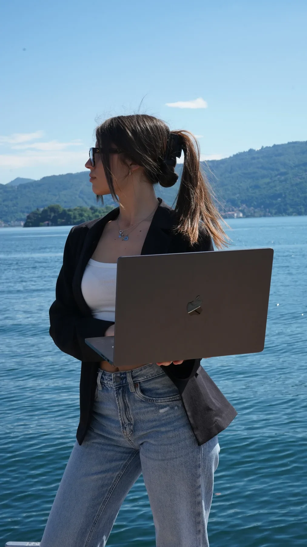 Lake Side · 8